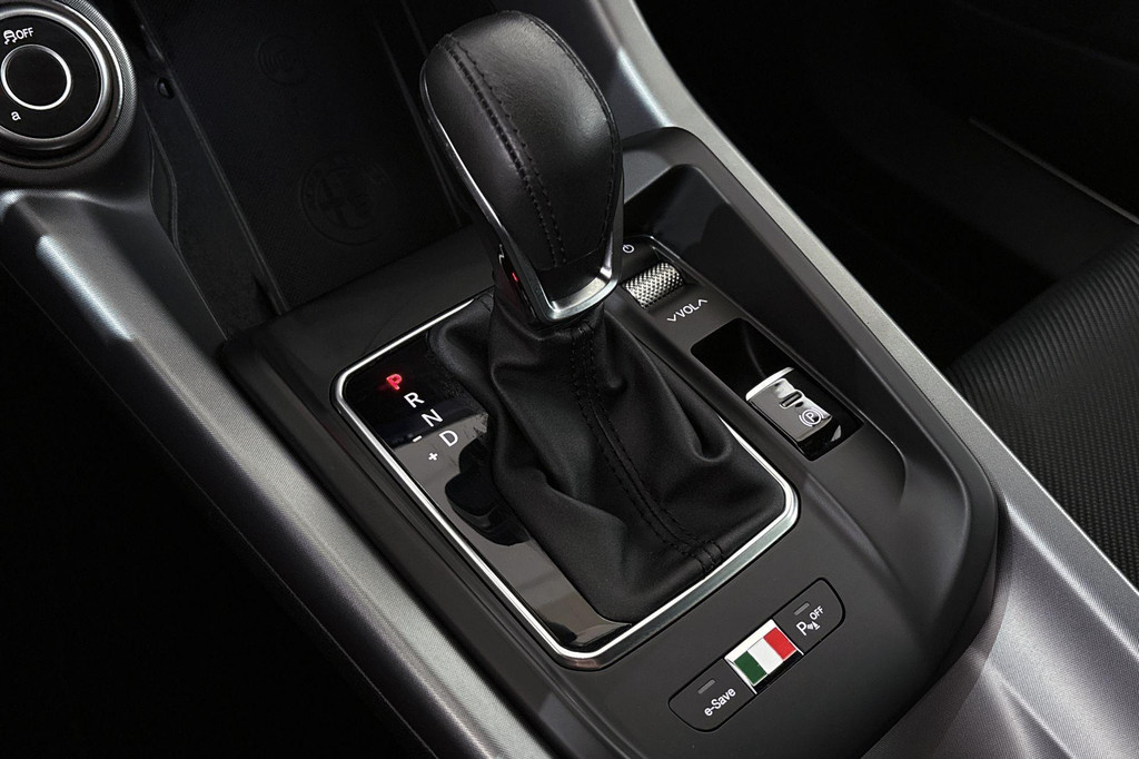 Alfa Romeo Tonale (KTP81Z) met abonnement