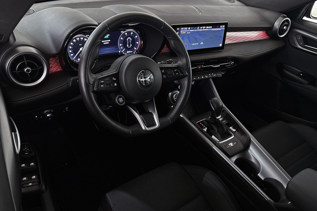 Alfa Romeo Tonale (KTP81Z) met abonnement