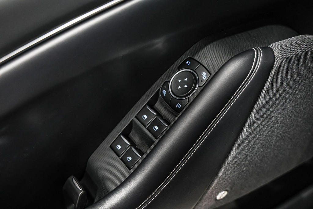Ford Mustang Mach-E (N431DS) met abonnement