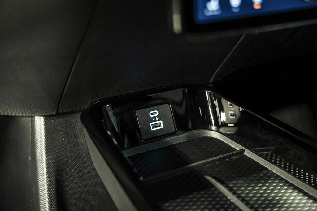 Ford Mustang Mach-E (N431DS) met abonnement