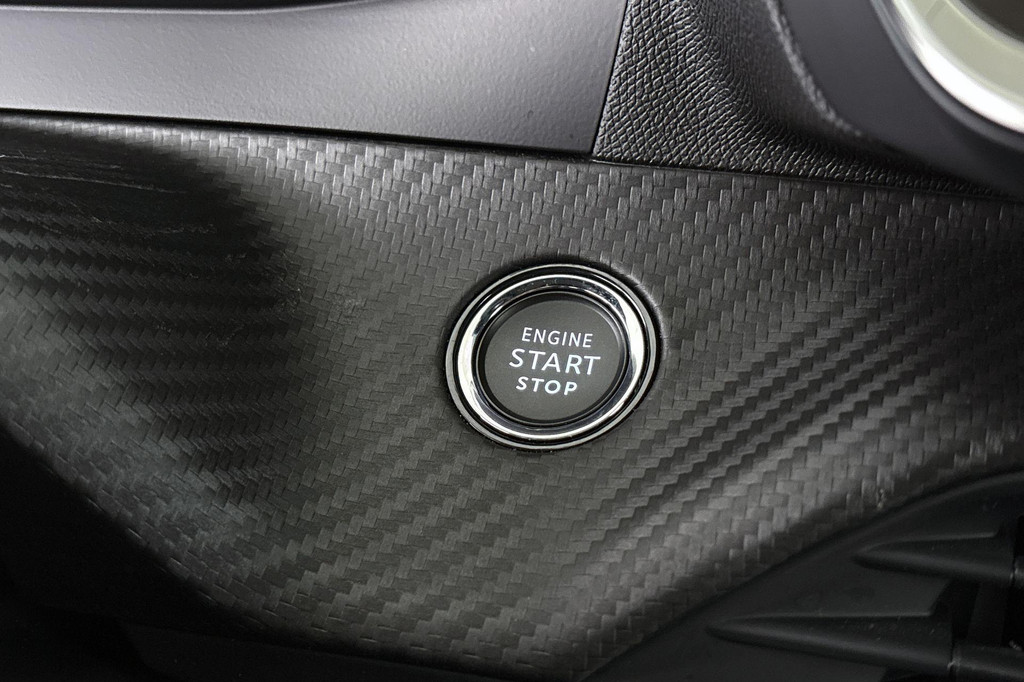 Peugeot e-2008 (KTP82Z) met abonnement