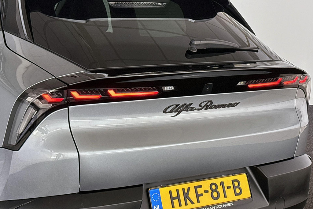 Alfa Romeo Junior (HKF81B) met abonnement