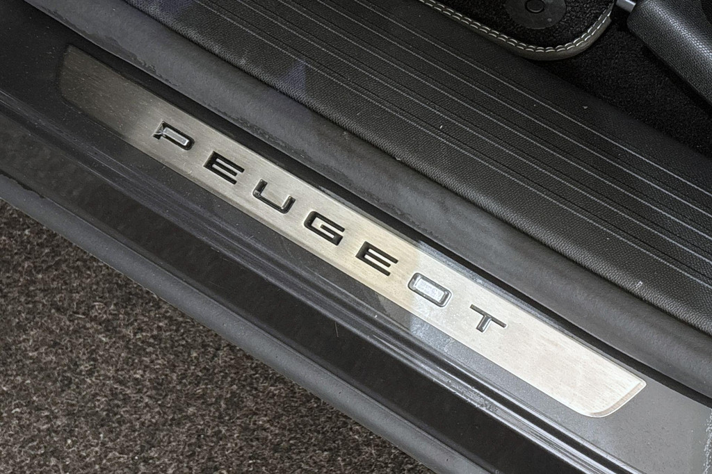 Peugeot 5008 (KRR71L) met abonnement