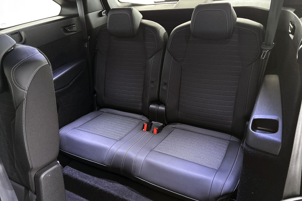 Peugeot 5008 (KRR71L) met abonnement