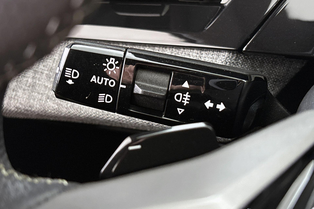 Peugeot 5008 (KRR71L) met abonnement