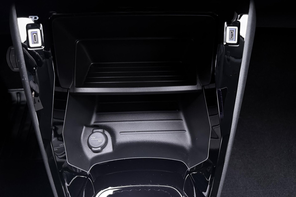 Peugeot 208 (KKJ66N) met abonnement