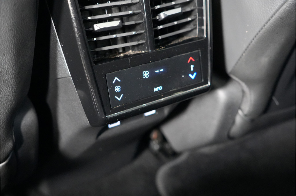 DS DS 7 (KXL97T) met abonnement