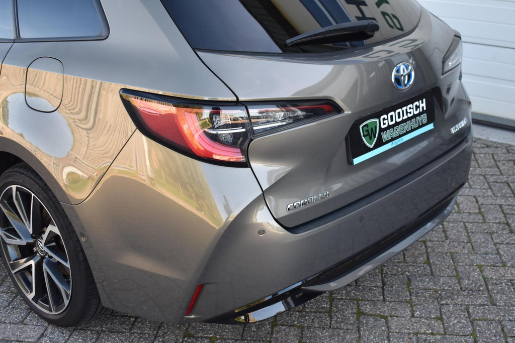 Toyota Corolla Touring Sports (N965JS) met abonnement