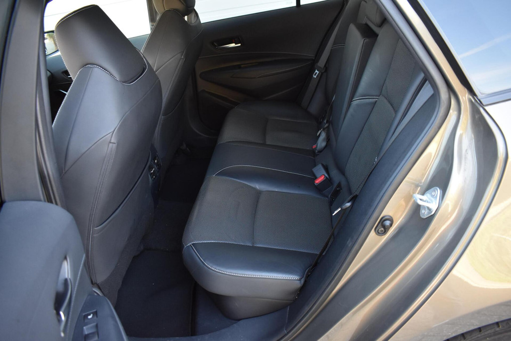 Toyota Corolla Touring Sports (N965JS) met abonnement