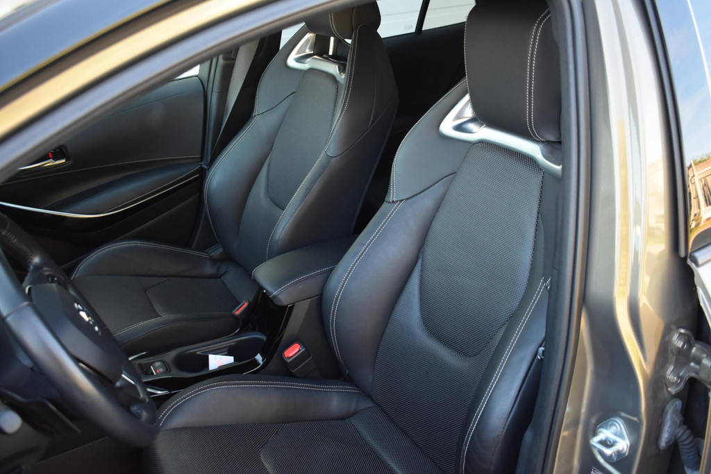 Toyota Corolla Touring Sports (N965JS) met abonnement