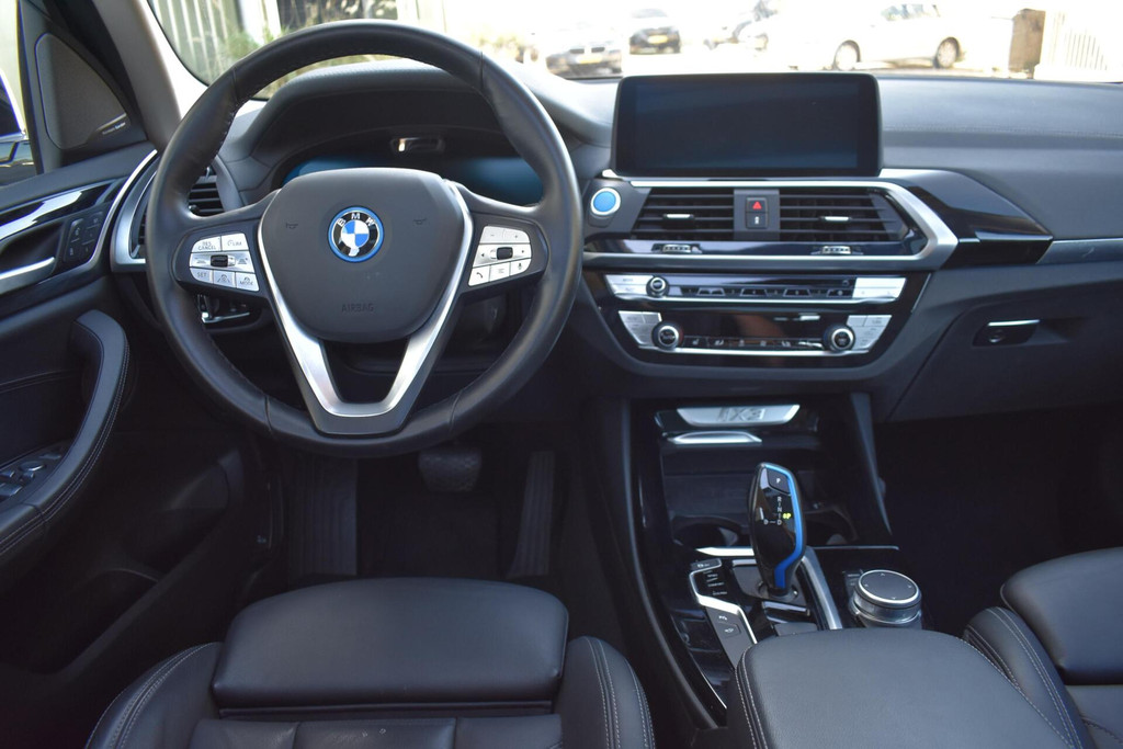 BMW iX3 (L543ZJ) met abonnement