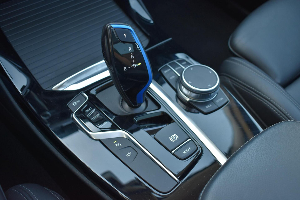 BMW iX3 (L543ZJ) met abonnement
