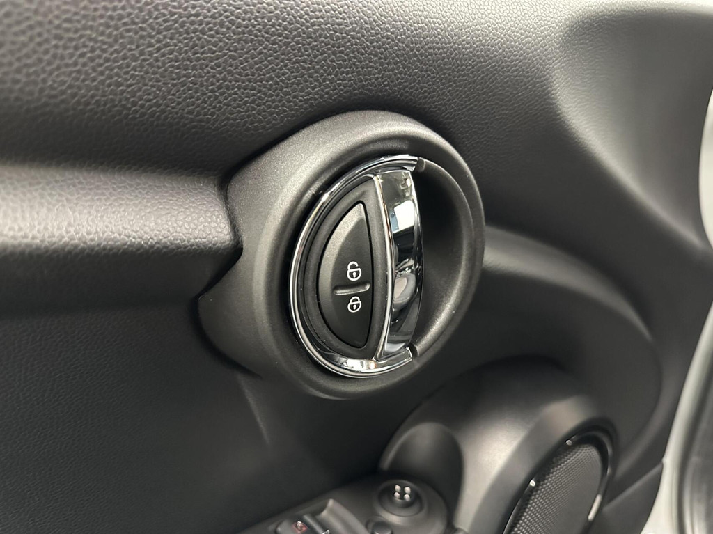MINI 3-Deurs (P668SJ) met abonnement