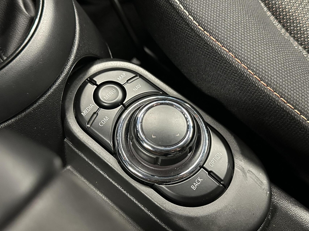 MINI 3-Deurs (P668SJ) met abonnement