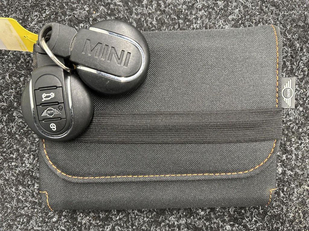 MINI 3-Deurs (P668SJ) met abonnement