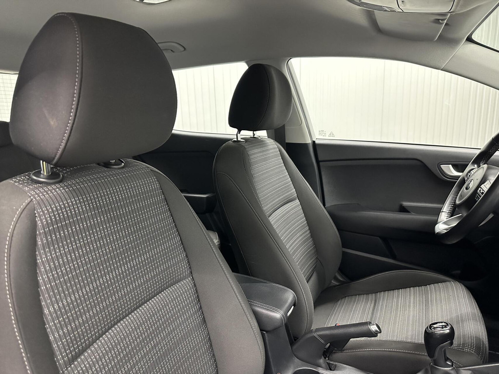 Kia Stonic (L874PV) met abonnement