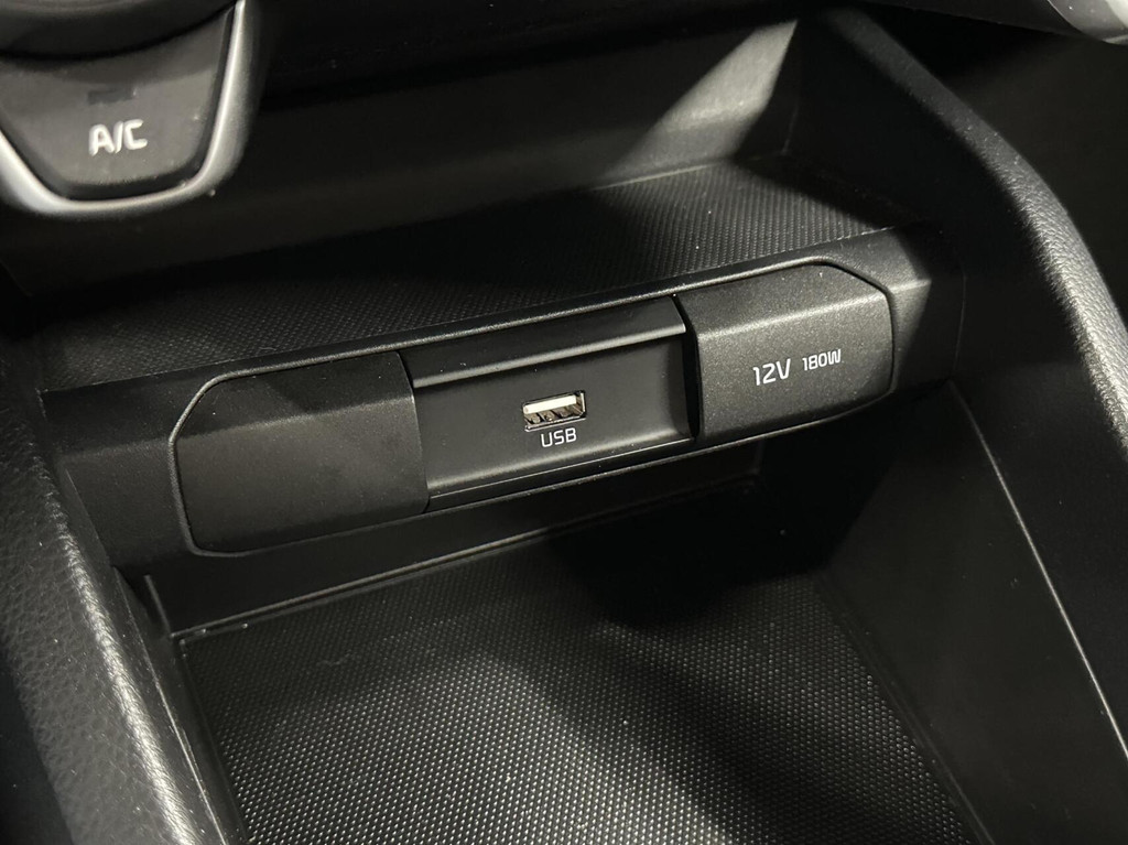 Kia Stonic (L874PV) met abonnement