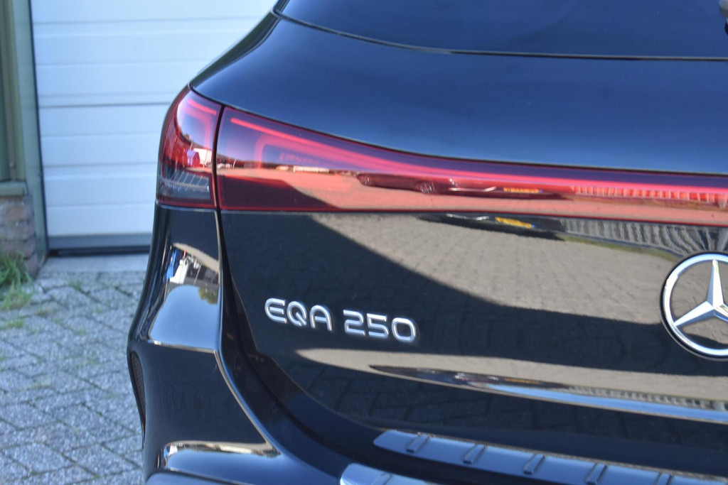Mercedes-Benz EQA (N922TR) met abonnement