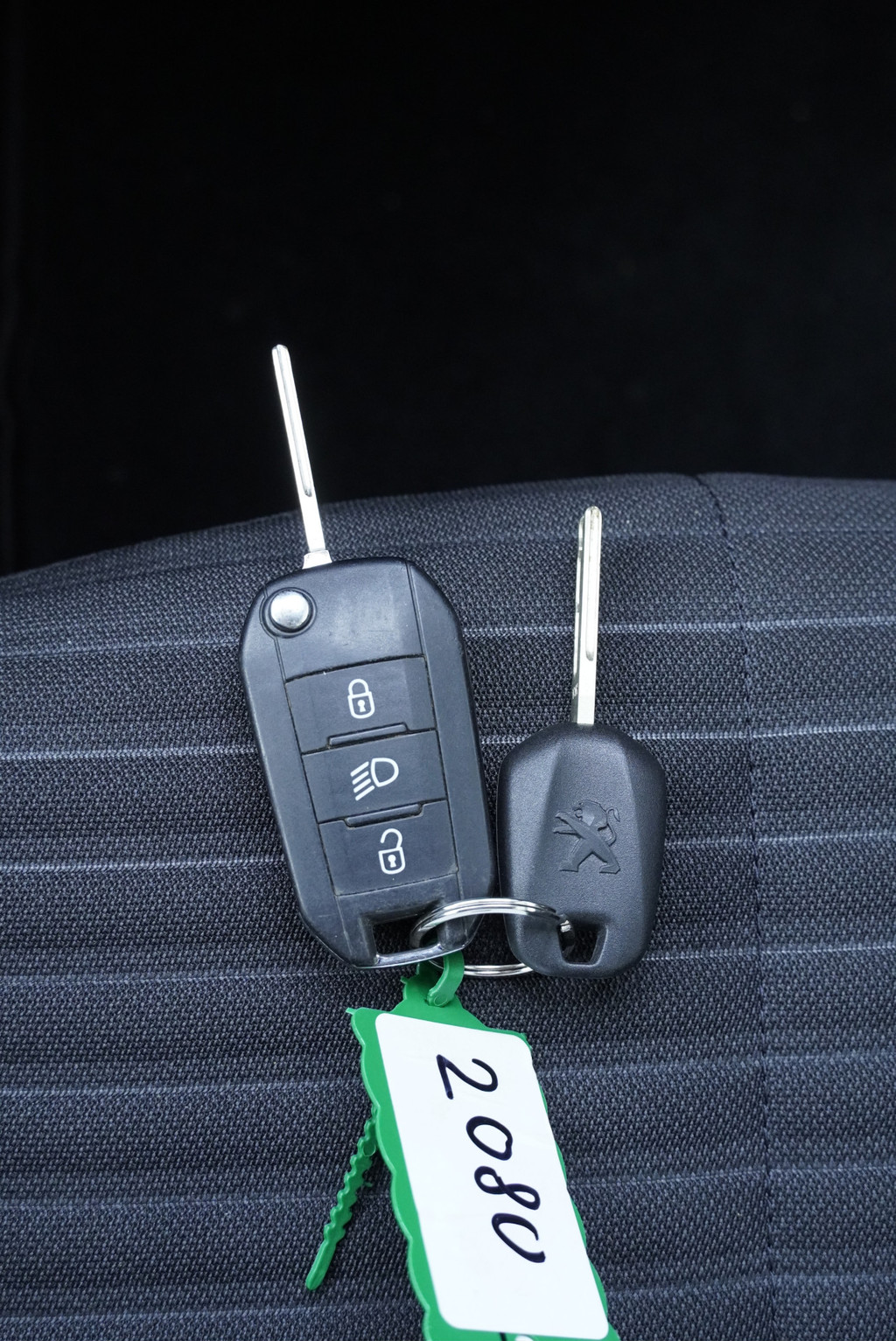 Peugeot 208 (L457XS) met abonnement