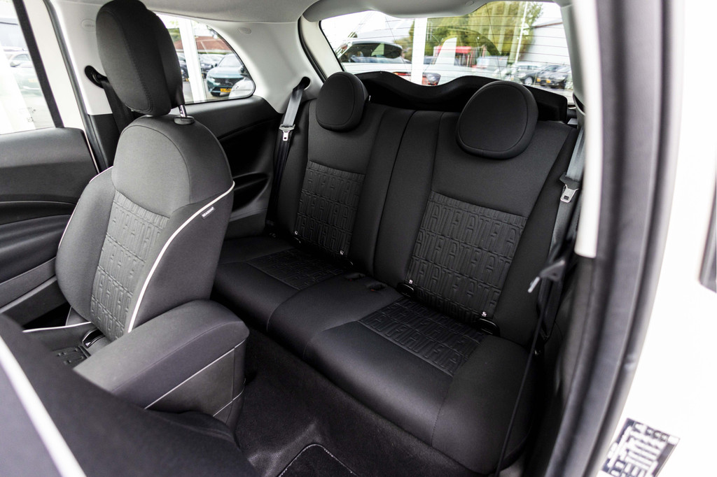 Fiat 500 (KXL40N) met abonnement