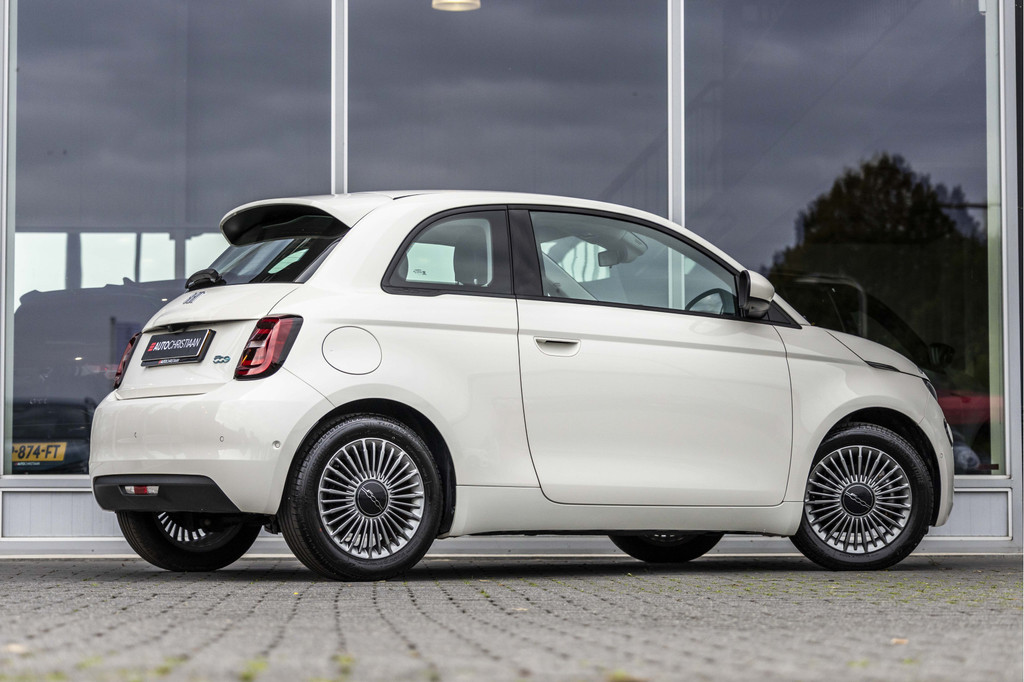 Fiat 500 (KXL40N) met abonnement
