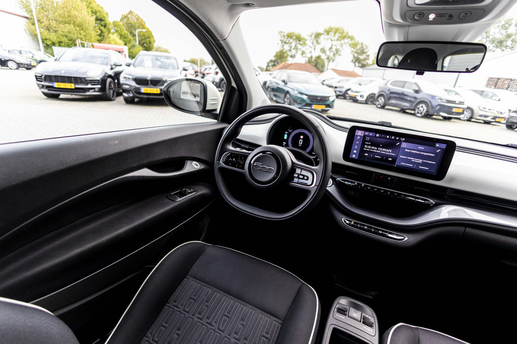 Fiat 500 (KXL40N) met abonnement