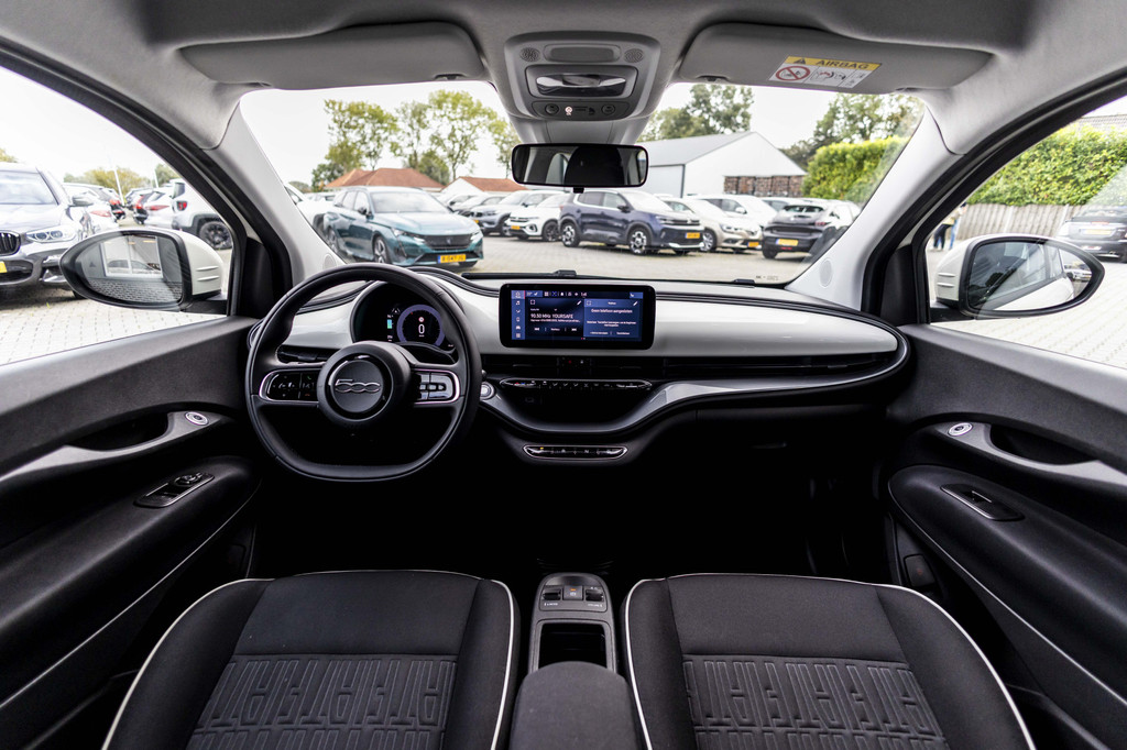 Fiat 500 (KXL40N) met abonnement
