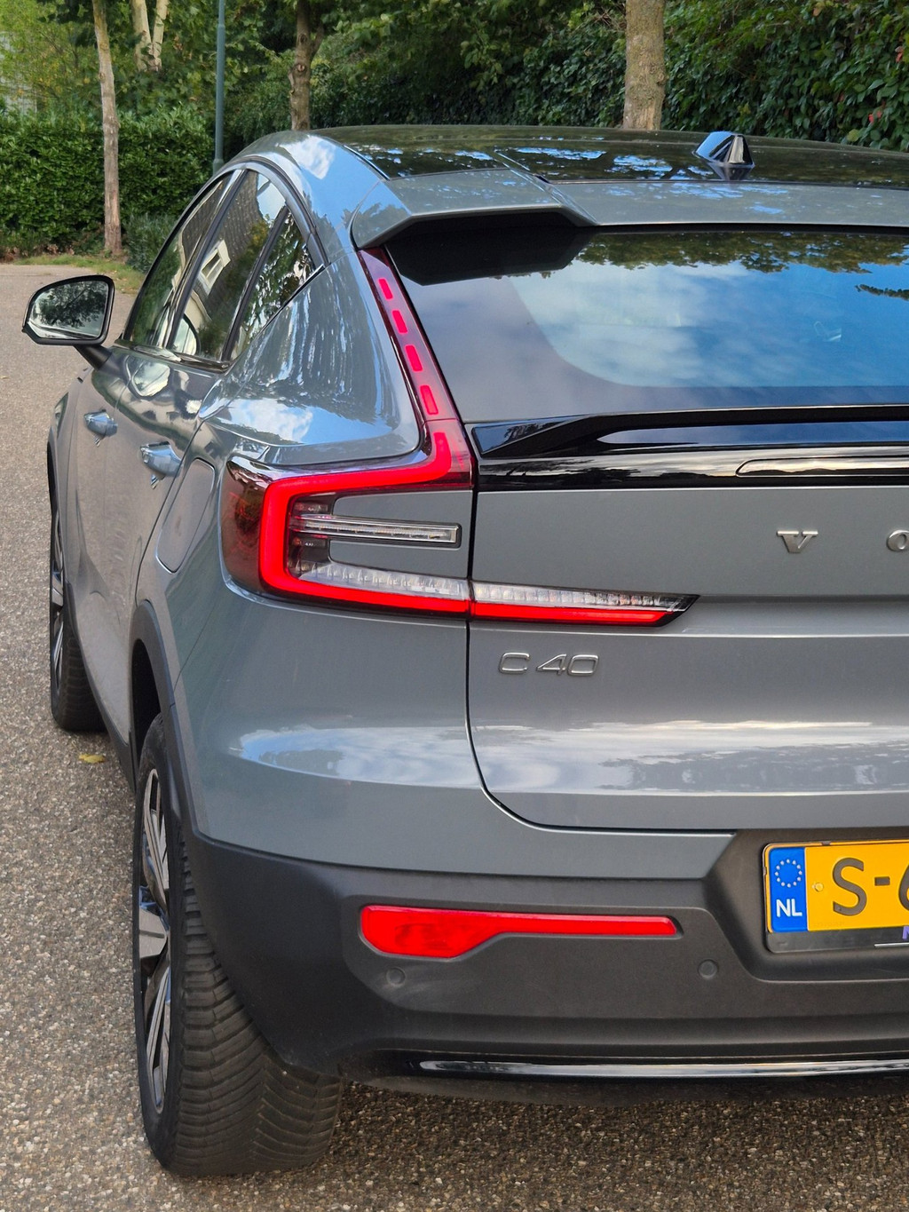 Volvo C40 (S684ZD) met abonnement