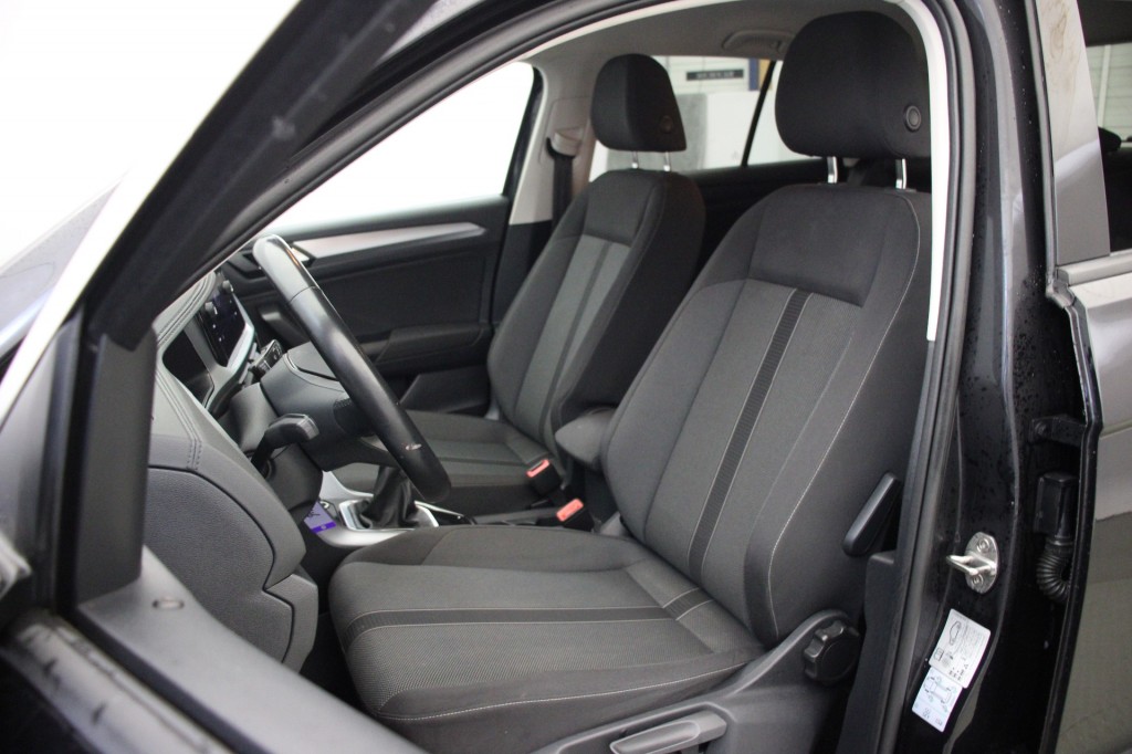 Volkswagen T-Roc (P461XX) met abonnement