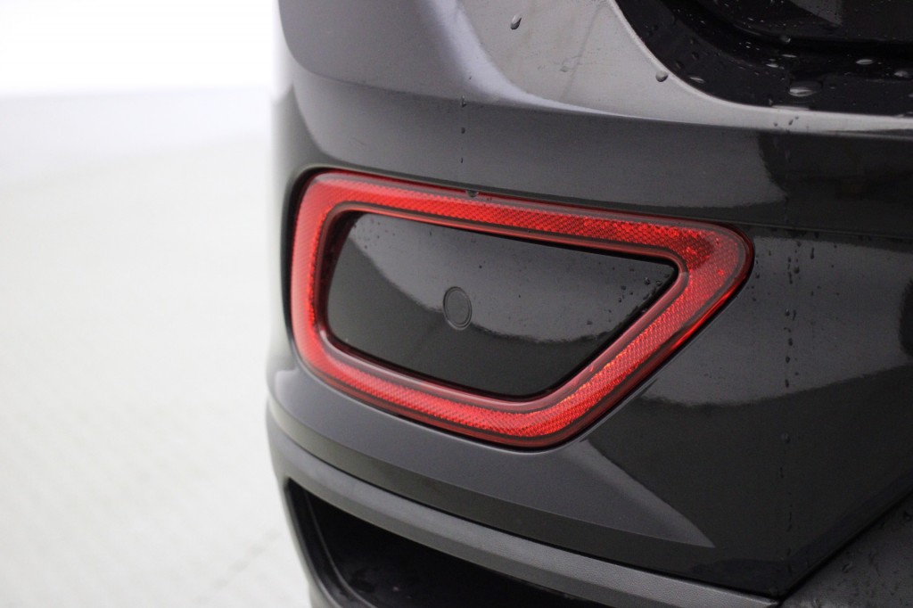 Volkswagen T-Roc (P461XX) met abonnement