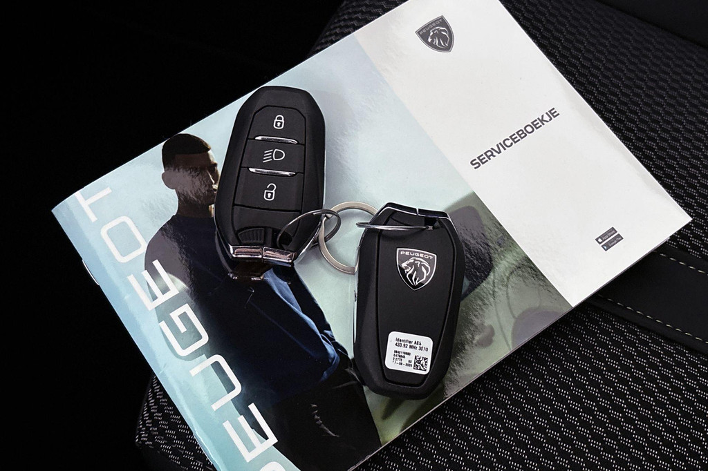 Peugeot 208 (JTP88K) met abonnement