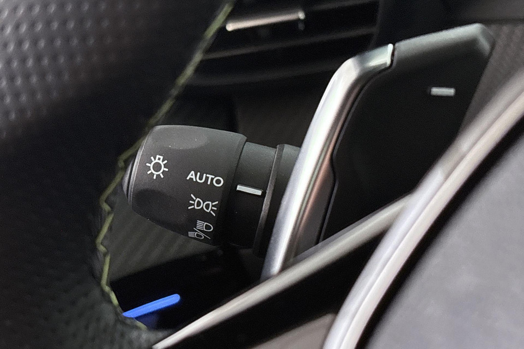 Peugeot 208 (JTP88K) met abonnement