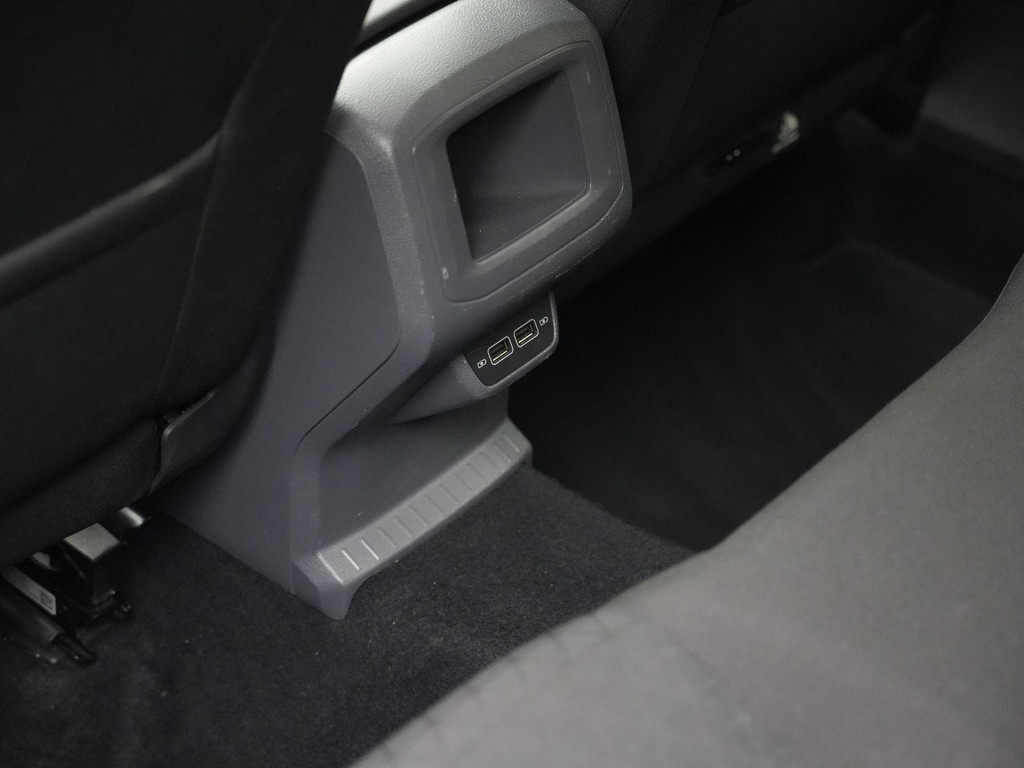 Volkswagen T-Cross (L728RZ) met abonnement