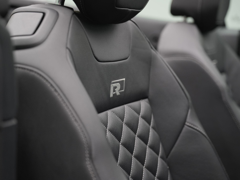 Volkswagen T-Roc Cabrio (KTX07F) met abonnement