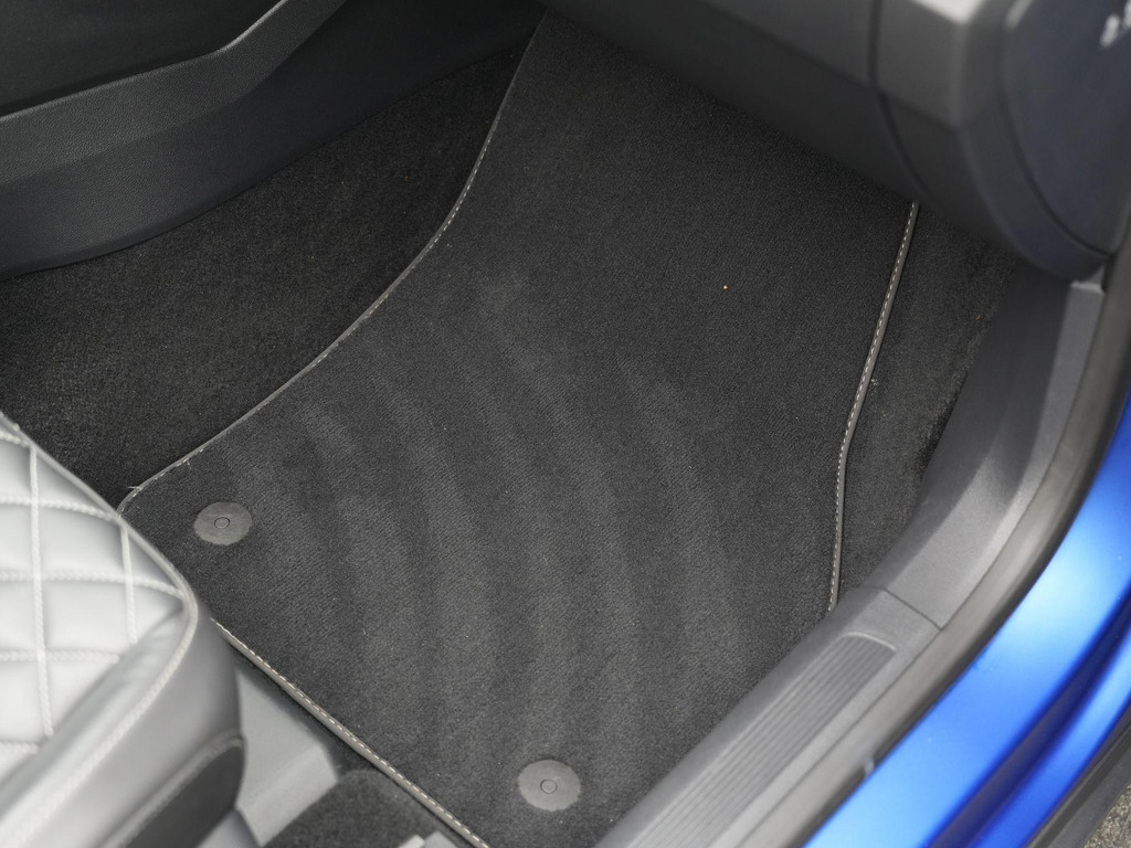 Volkswagen T-Roc Cabrio (KTX07F) met abonnement