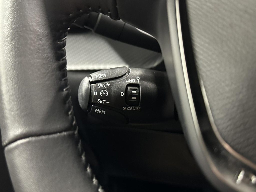 Peugeot 208 (R073GZ) met abonnement