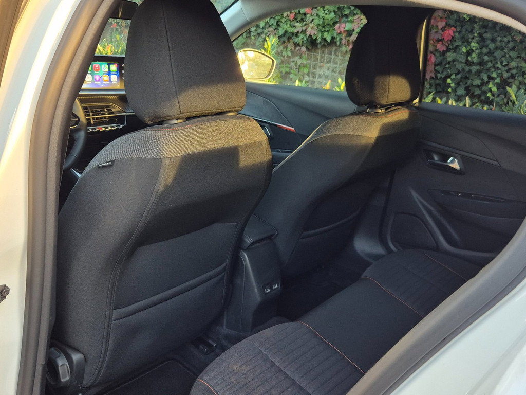 Peugeot e-208 (T555GR) met abonnement