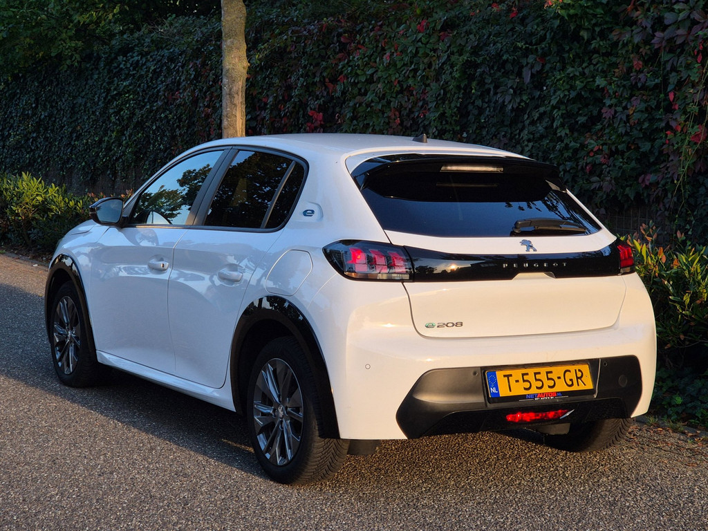Peugeot e-208 (T555GR) met abonnement