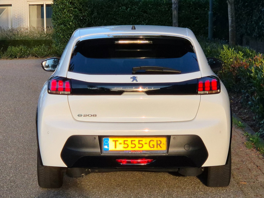 Peugeot e-208 (T555GR) met abonnement