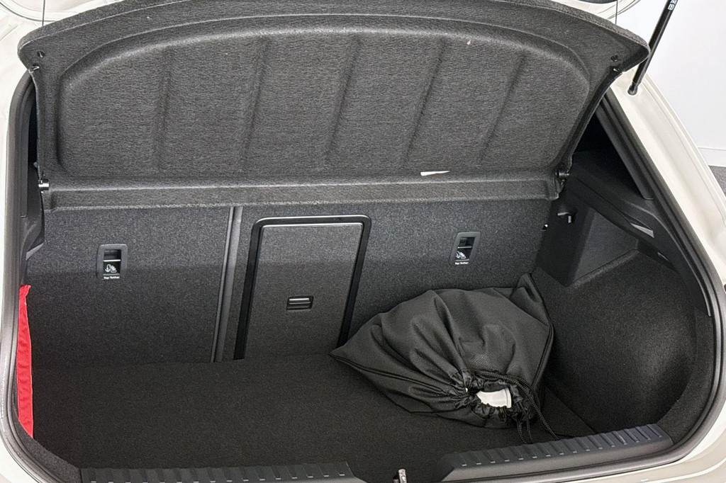 CUPRA Leon (KTK85J) met abonnement