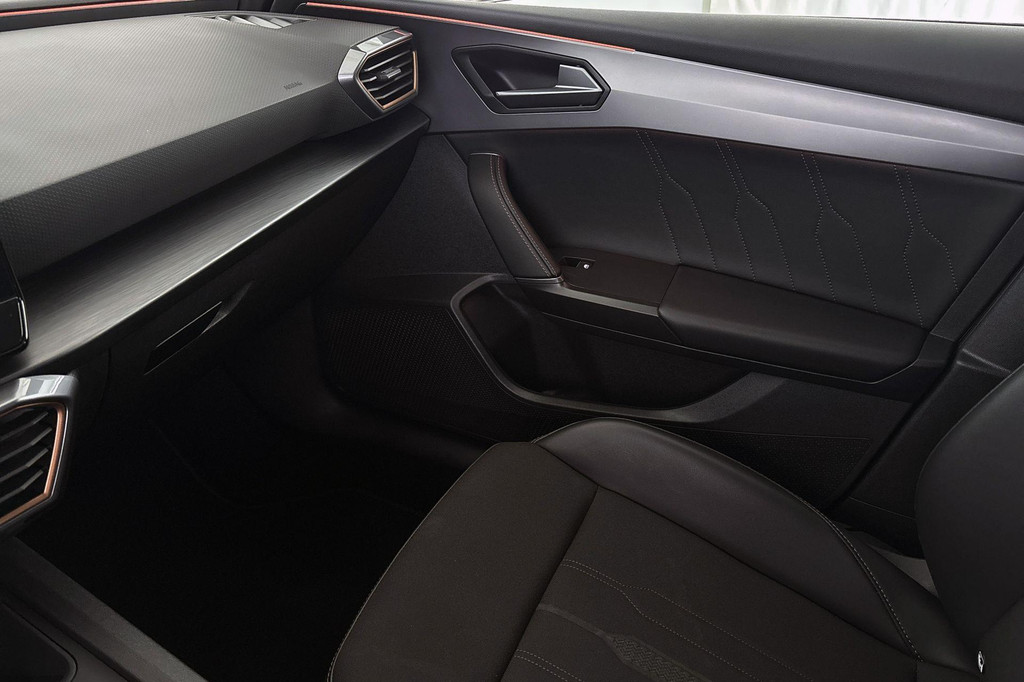 CUPRA Leon (KTK85J) met abonnement