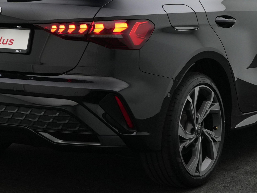 Audi A3 (KRD33T) met abonnement