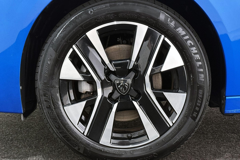 Peugeot 208 (HVD53Z) met abonnement