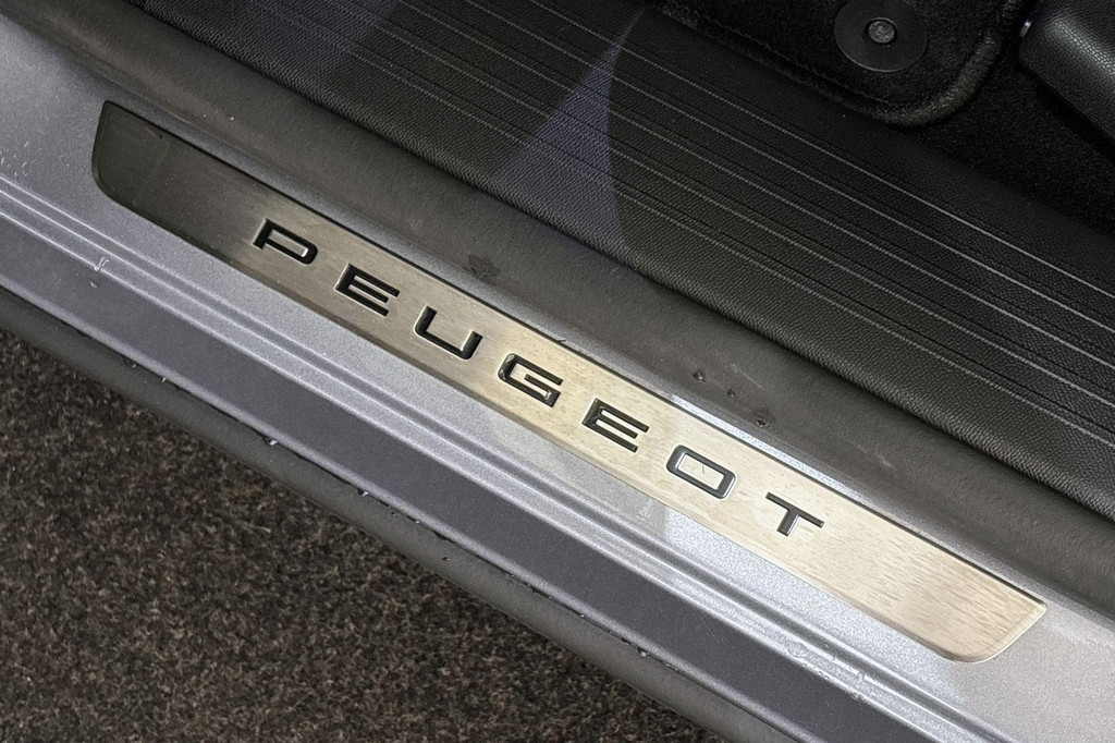 Peugeot 5008 (KLR10N) met abonnement