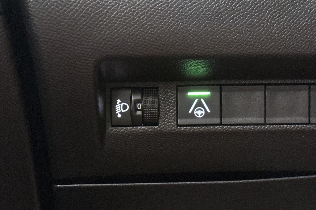 Peugeot 208 (HKV69L) met abonnement