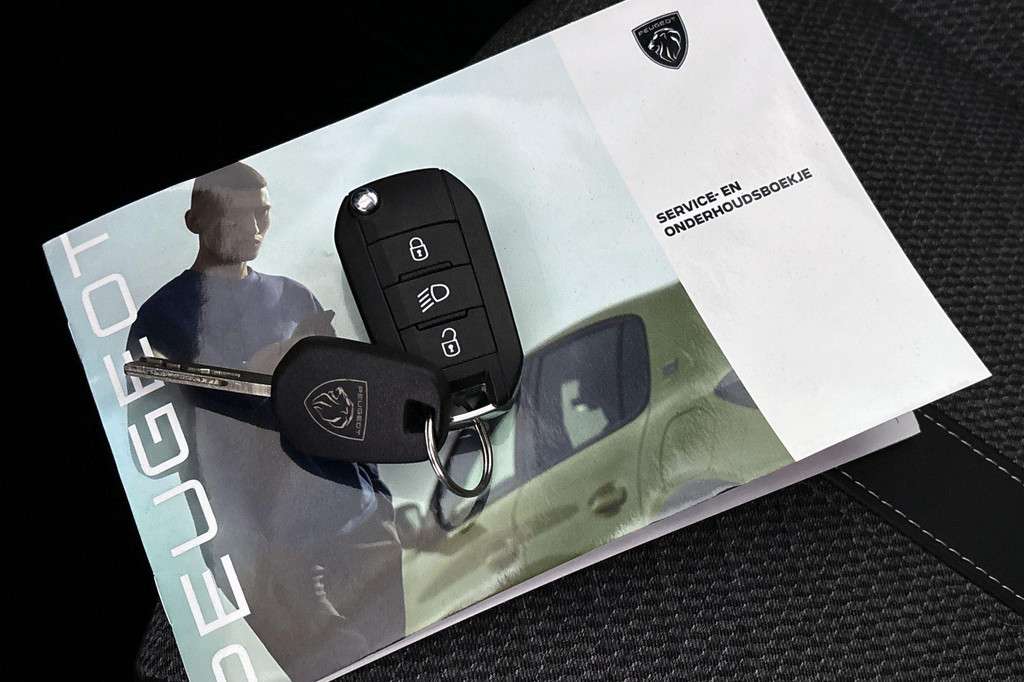Peugeot 208 (HKV69L) met abonnement