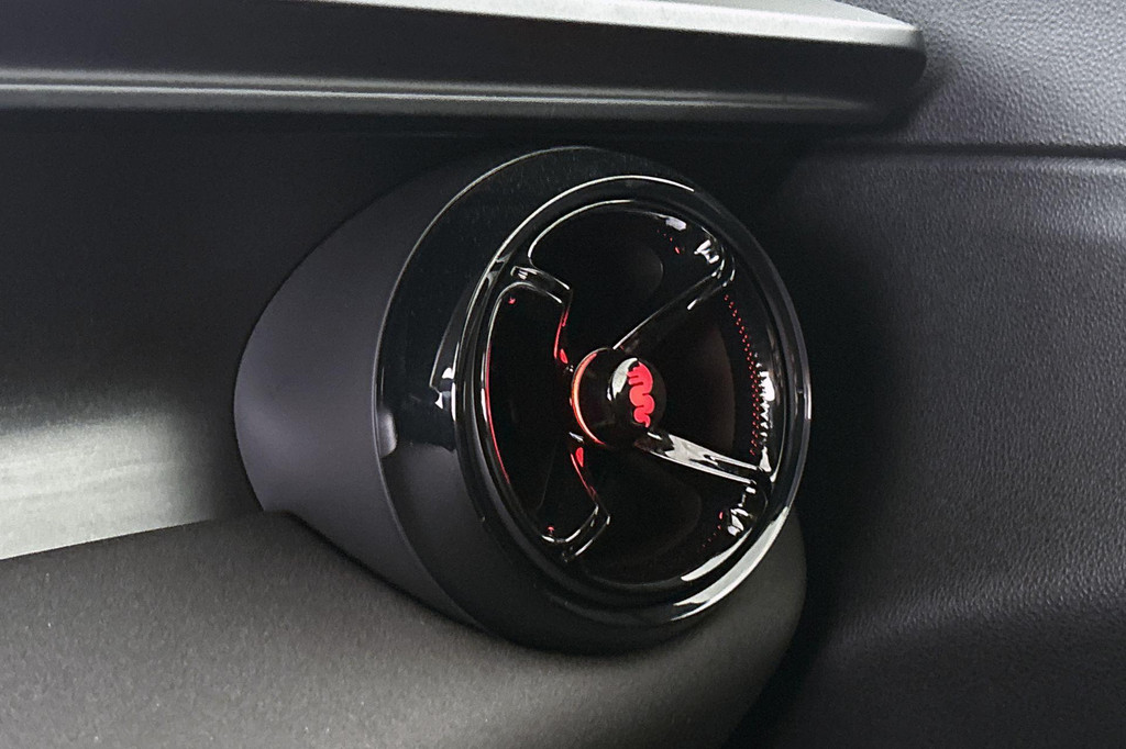 Alfa Romeo Junior (HVP01B) met abonnement