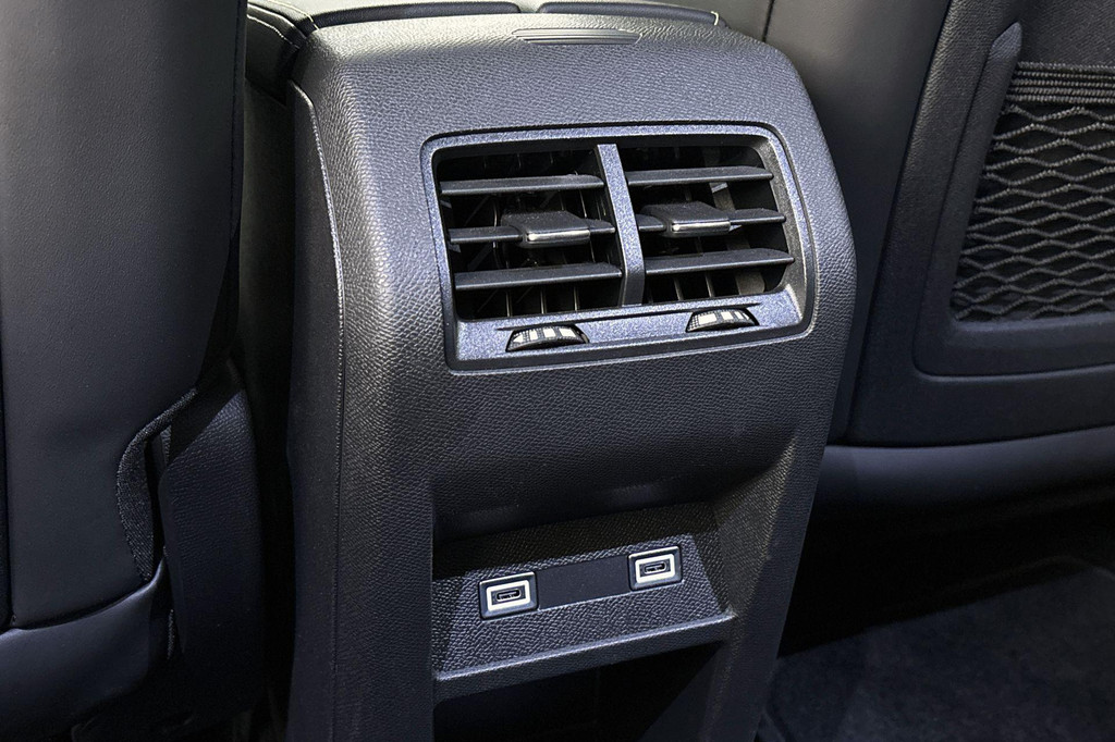 Peugeot 308 (JNX99S) met abonnement