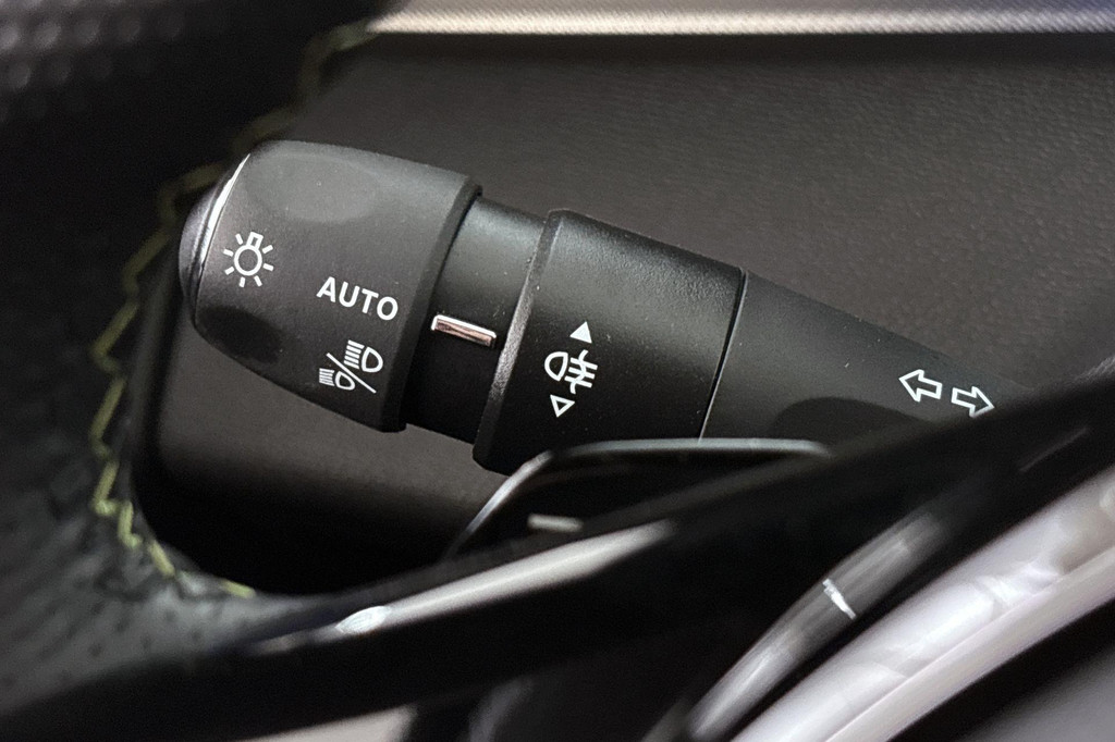 Peugeot 308 (JNX99S) met abonnement