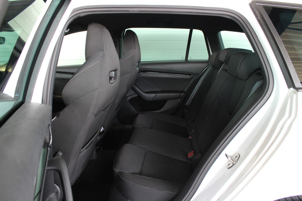 ŠKODA Octavia (P910GV) met abonnement